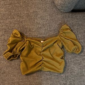 H&M off the shoulder crop in olive